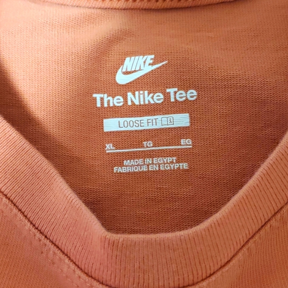 Nike box tee; orange; size XL womens - Picture 2 of 3